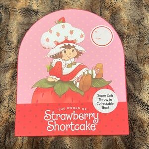 Strawberry Shortcake Super Soft Throw